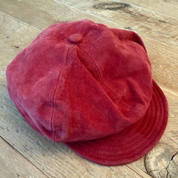 Soft Mauve Suede Leather Newsboy cap. Lined in soft pink acetate. Mixit brand - Picture 1 of 4